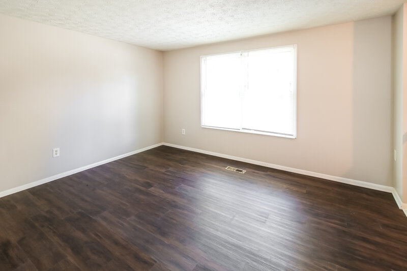 2,450/Mo, 2133 Scarbrough Rd Stone Mountain, GA 30088 Living Room View 2