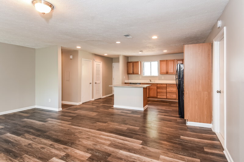 1,715/Mo, 4035 BIG VALLEY Trail Stone Mountain, GA 30083 Living Room View 3
