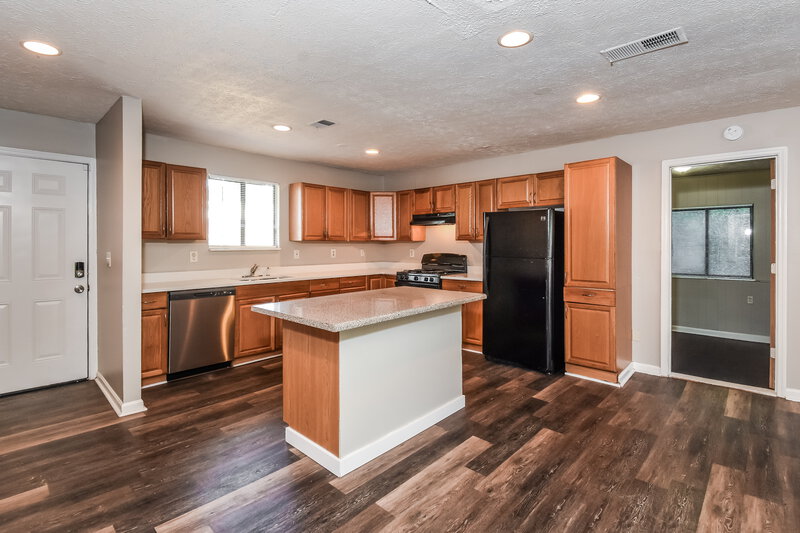 1,715/Mo, 4035 BIG VALLEY Trail Stone Mountain, GA 30083 Kitchen View 2