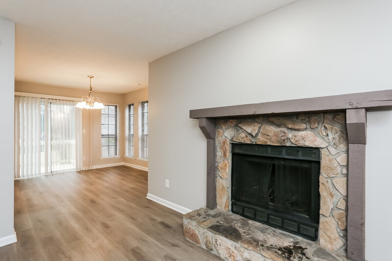 1,550/Mo, 4723 Old Highgate Entry Stone Mountain, GA 30083 Living Room View 2