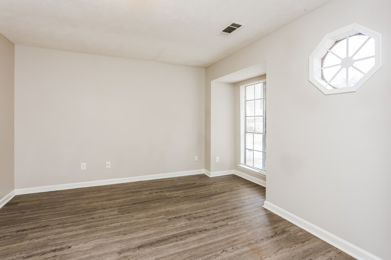 1,550/Mo, 4723 Old Highgate Entry Stone Mountain, GA 30083 Main Bedroom View