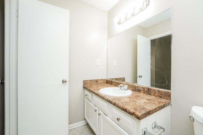 1,595/Mo, 488 Carillon Ln Stone Mountain, GA 30083 Bathroom View