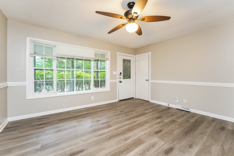 1,895/Mo, 4996 SHEILA Lane Stone Mountain, GA 30083 Living Room View 2