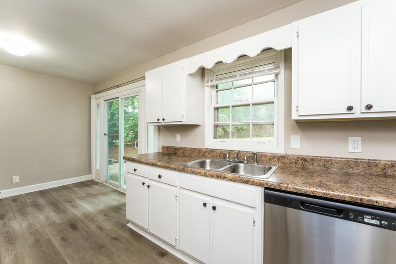 1,895/Mo, 4996 SHEILA Lane Stone Mountain, GA 30083 Kitchen View 2