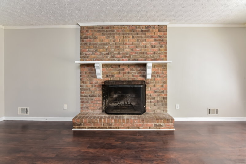 2,295/Mo, 5002 Post Road Ct Stone Mountain, GA 30088 Living Room View