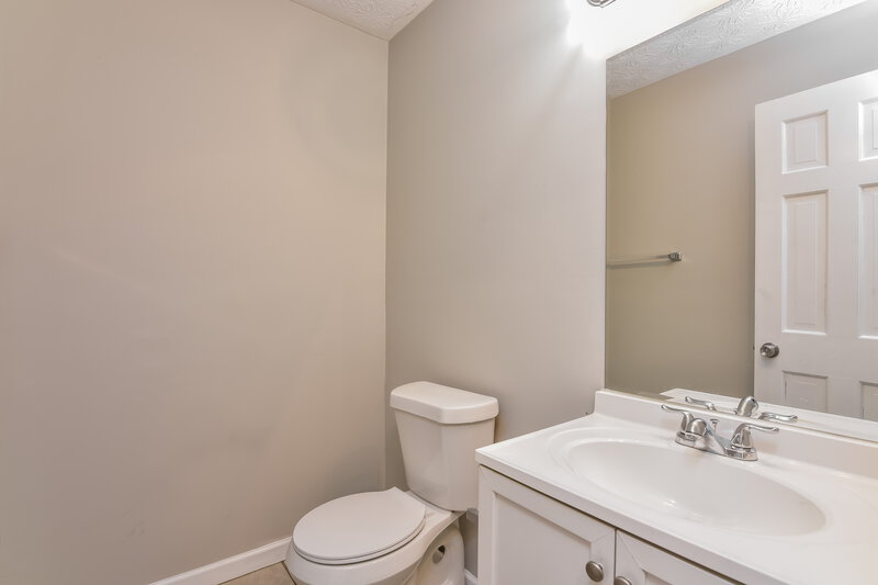 2,295/Mo, 5002 Post Road Ct Stone Mountain, GA 30088 Bathroom View