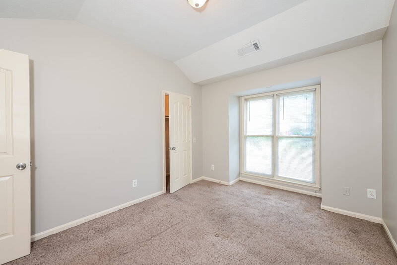 1,670/Mo, 5353 Ridgemere Ct Stone Mountain, GA 30083 Main Bedroom View