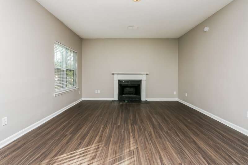 1,770/Mo, 5453 Fox Valley Ln Stone Mountain, GA 30088 Living Room View 3