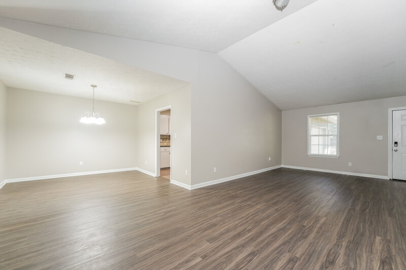 1,675/Mo, 591 STONEHEDGE Drive Stone Mountain, GA 30087 Living Room View 2