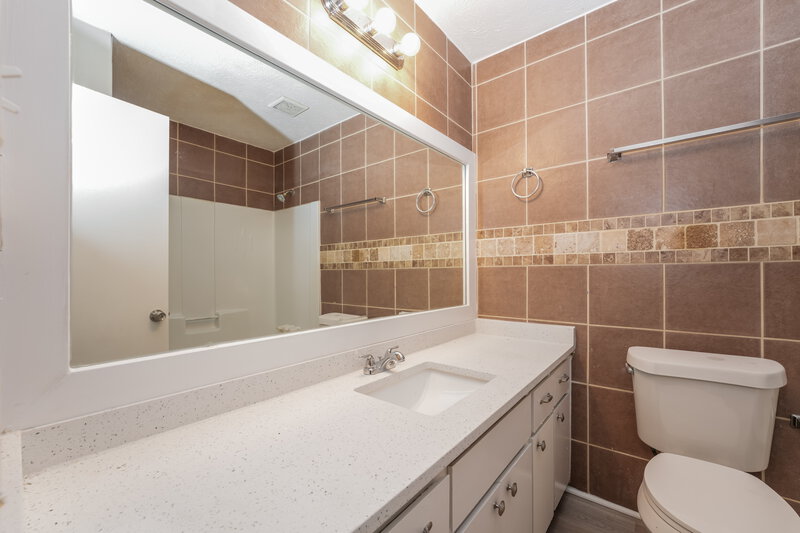 1,675/Mo, 591 STONEHEDGE Drive Stone Mountain, GA 30087 Bathroom View