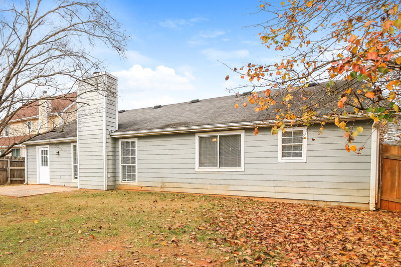 1,700/Mo, 713 Arbor Hill Dr Stone Mountain, GA 30088 Rear View 2