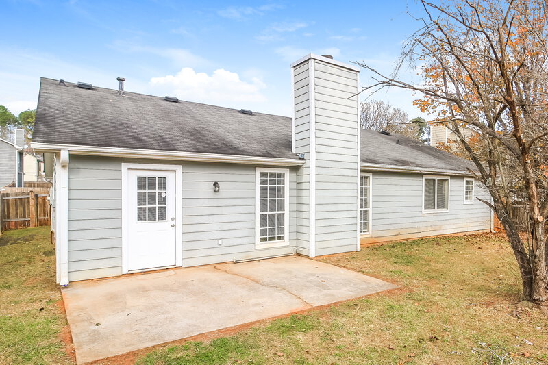1,700/Mo, 713 Arbor Hill Dr Stone Mountain, GA 30088 Rear View 3