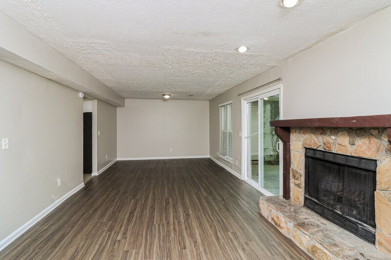 1,595/Mo, 789 Heritage Oaks Dr Stone Mountain, GA 30088 Living Room View