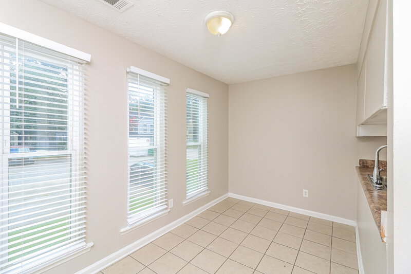 1,595/Mo, 789 Heritage Oaks Dr Stone Mountain, GA 30088 Dining Room View