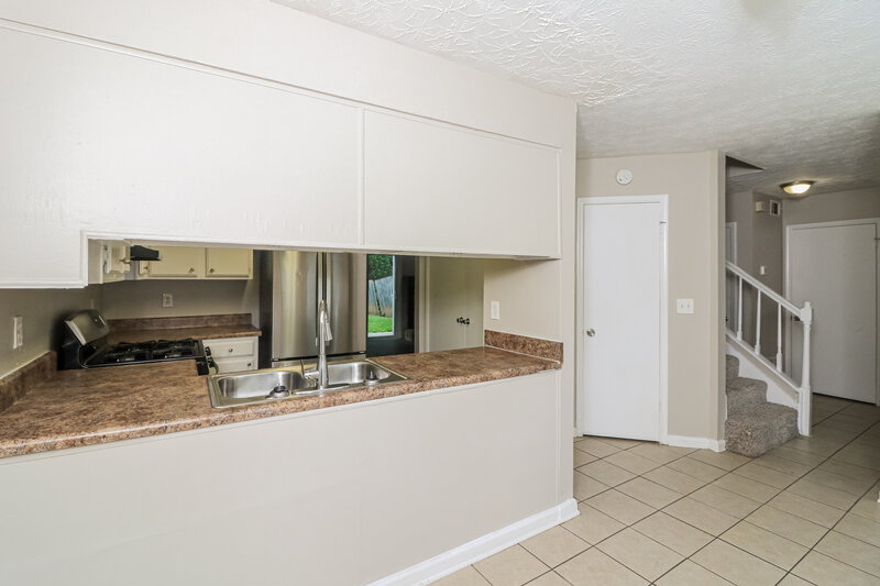 1,595/Mo, 789 Heritage Oaks Dr Stone Mountain, GA 30088 Dining Room View 2