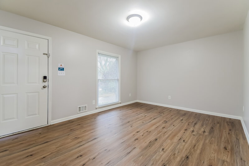 1,715/Mo, 946 PINE ROC Way Stone Mountain, GA 30083 Living Room View