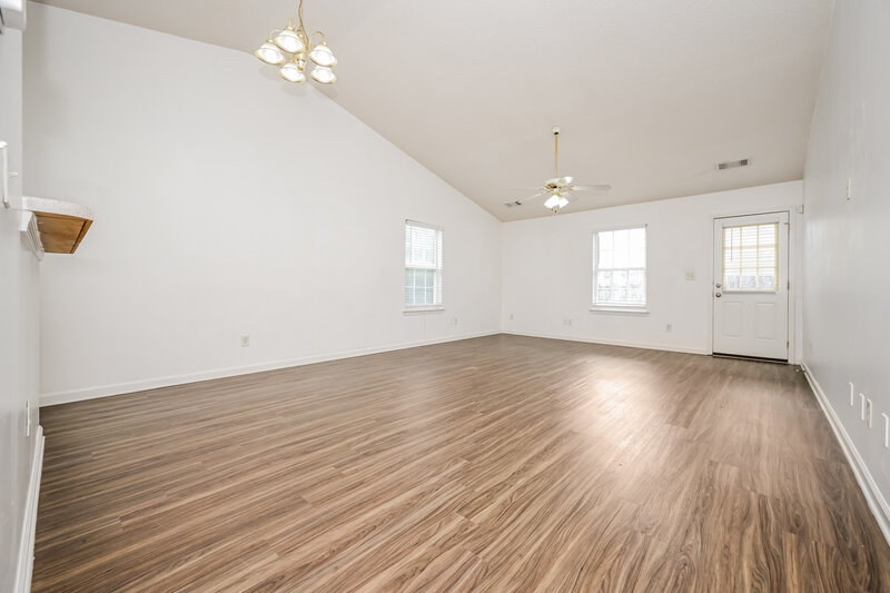1,790/Mo, 2167 Red Oak Cir Union City, GA 30291 Living Room View