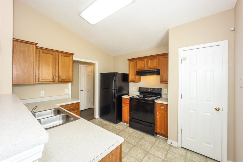 1,865/Mo, 2167 Red Oak Cir Union City, GA 30291 Kitchen View