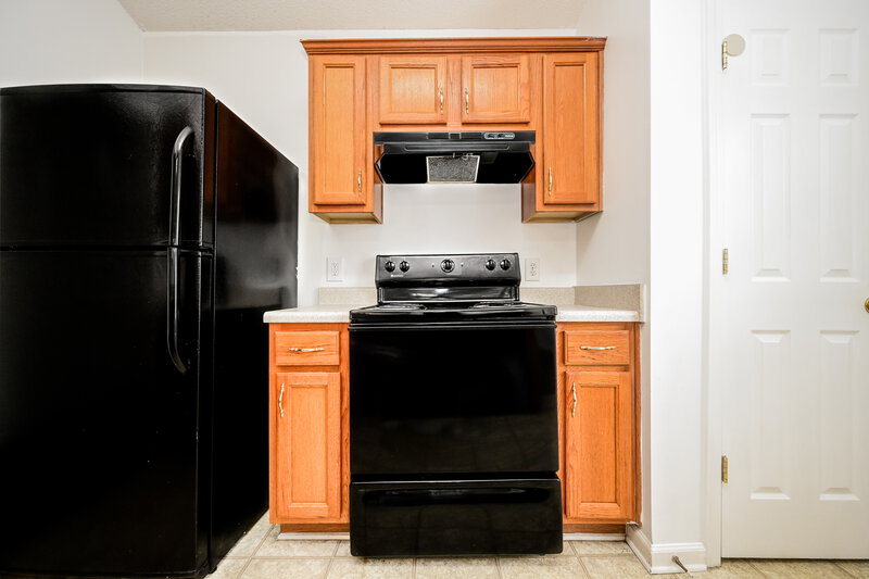 1,790/Mo, 2167 Red Oak Cir Union City, GA 30291 Kitchen View 3