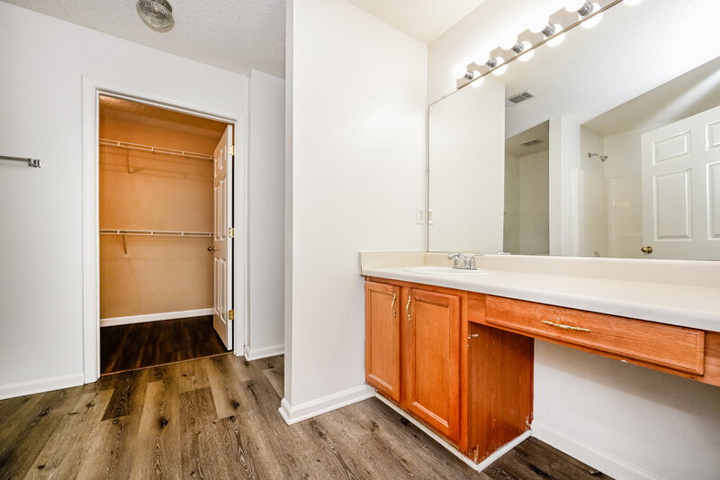 1,790/Mo, 2167 Red Oak Cir Union City, GA 30291 Main Bathroom View