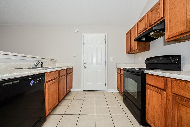 1,690/Mo, 3985 Cypress Pointe Union City, GA 30291 Kitchen View