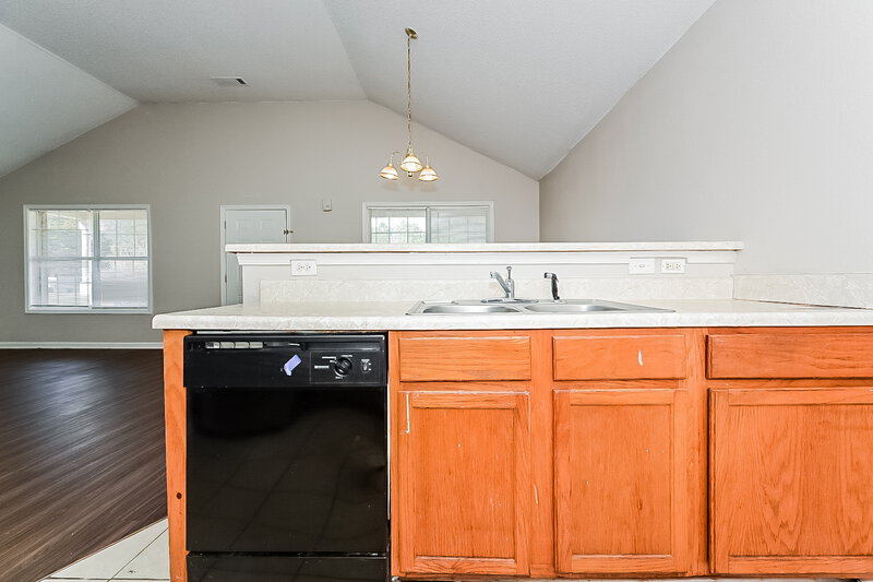 1,690/Mo, 3985 Cypress Pointe Union City, GA 30291 Kitchen View 2
