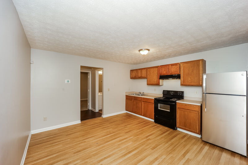 1,555/Mo, 6155 Forrest Ave Union City, GA 30291 Kitchen View