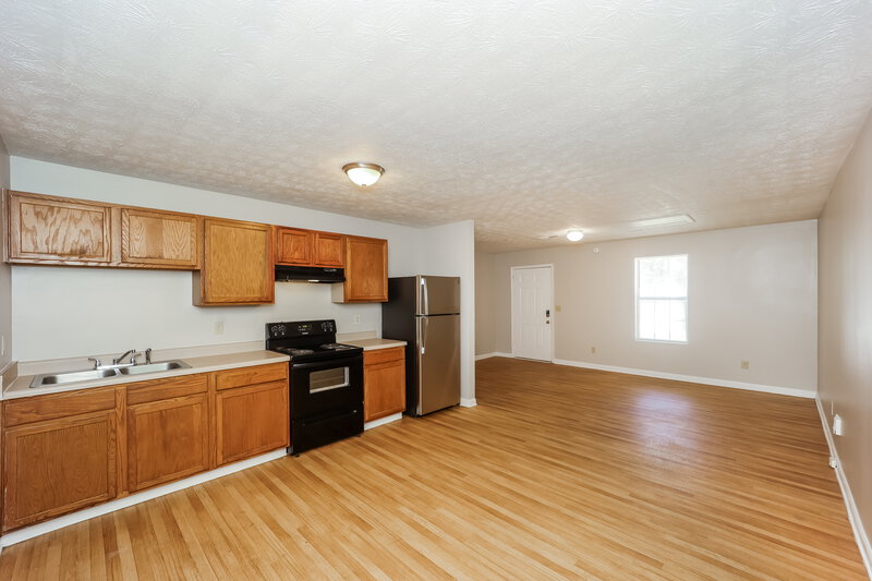 1,555/Mo, 6155 Forrest Ave Union City, GA 30291 Kitchen View 2