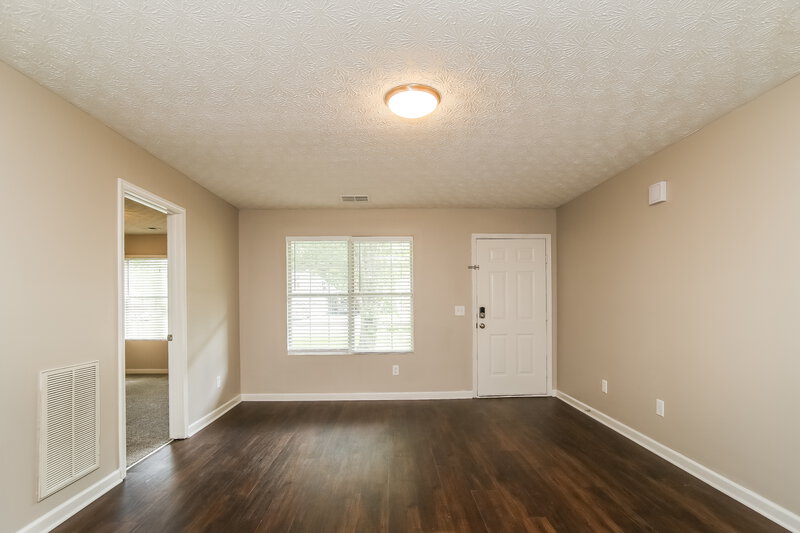 1,640/Mo, 101 Whispering Pine Ln NE White, GA 30184 Living Room View