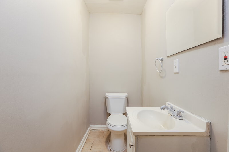 1,475/Mo, 730 Parker St Villa Rica, GA 30180 Bathroom View 2