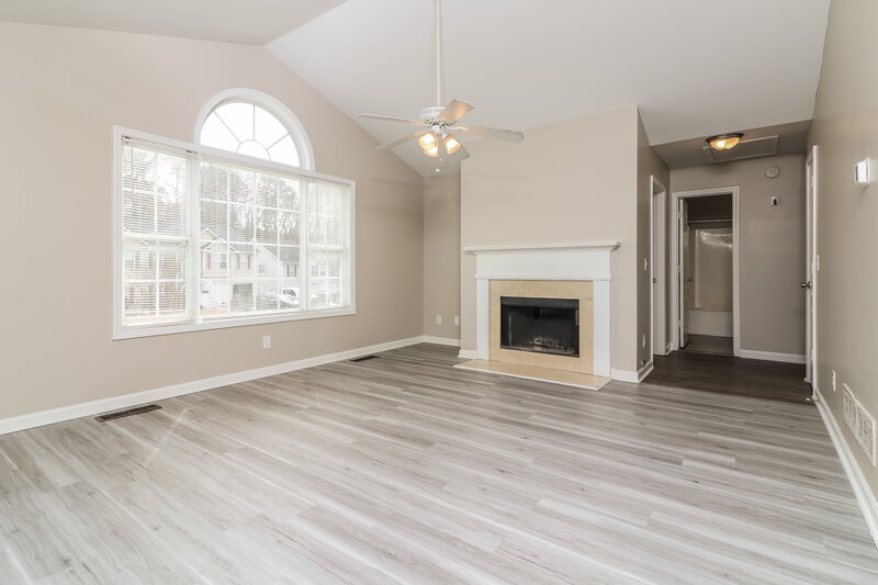 2,035/Mo, 2973 Rolling Ln Winston, GA 30187 Living Room View