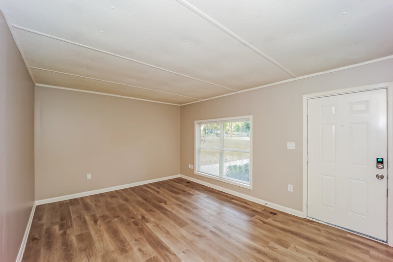 1,960/Mo, 6608 Dorian Dr Union City, GA 30291 Living Room View 2