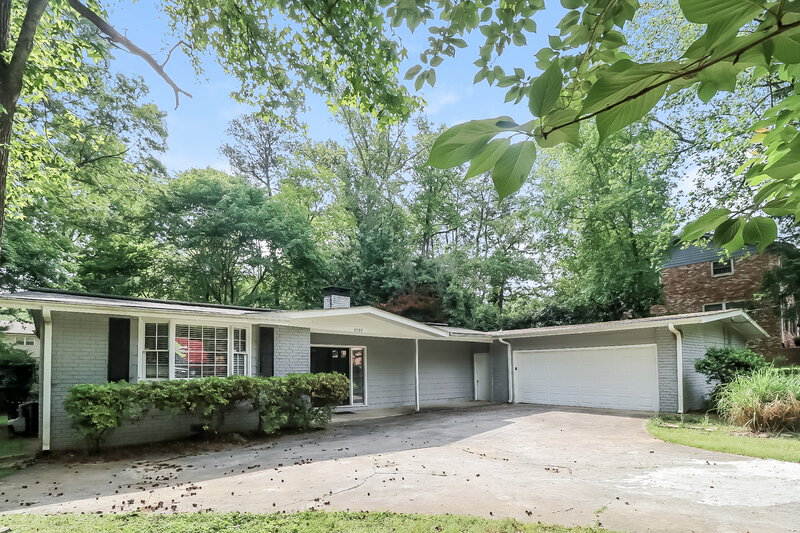 2,325/Mo, 4509 E KINGS POINT CIR Atlanta, GA 30338 Front View 2