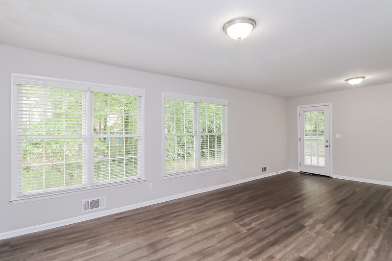 2,325/Mo, 4509 E KINGS POINT CIR Atlanta, GA 30338 Living Room View