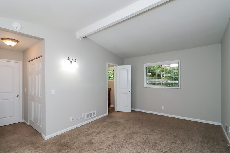 2,325/Mo, 4509 E KINGS POINT CIR Atlanta, GA 30338 Main Bedroom View