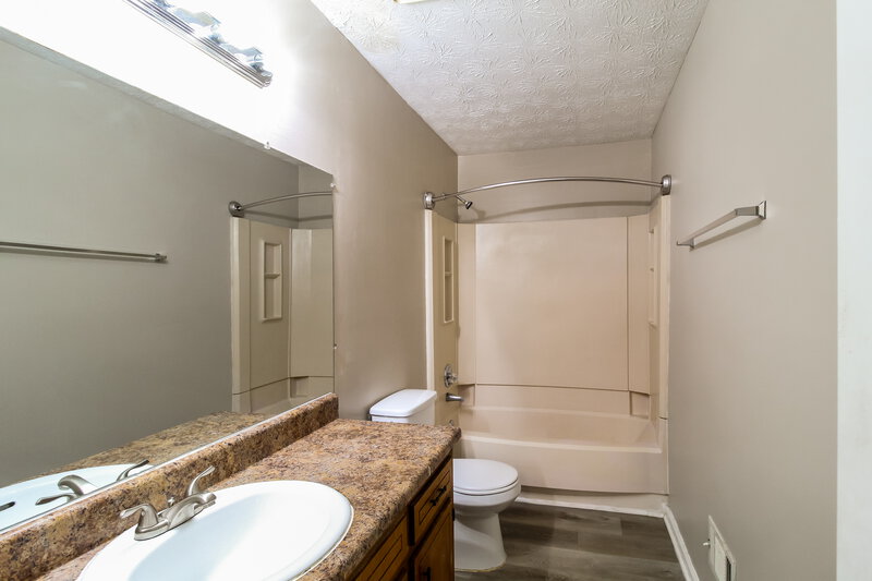 1,315/Mo, 1717 Salem Woods Dr SE Unit A Conyers, GA 30013 Main Bathroom View