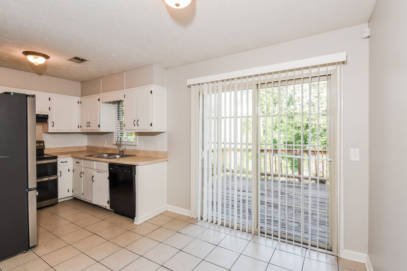 1,700/Mo, 5976 Lake Lanier Heights Rd Buford, GA 30518 Dining Room View