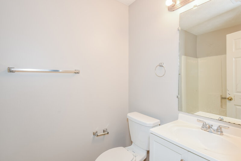 1,700/Mo, 5976 Lake Lanier Heights Rd Buford, GA 30518 Bathroom View