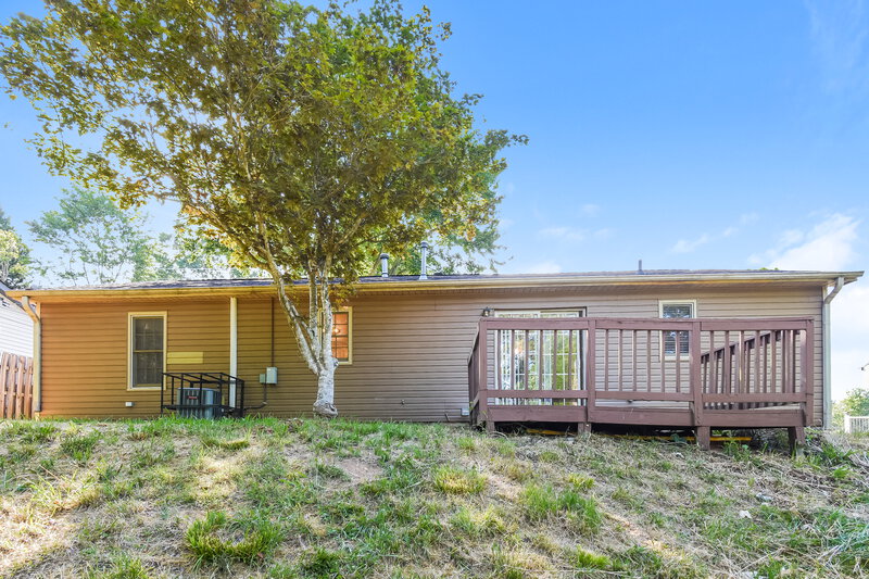 1,700/Mo, 5976 Lake Lanier Heights Rd Buford, GA 30518 Rear View