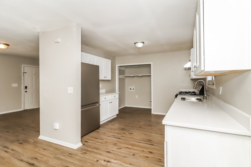 1,495/Mo, 5461 Austell Rd Austell, GA 30106 Kitchen View