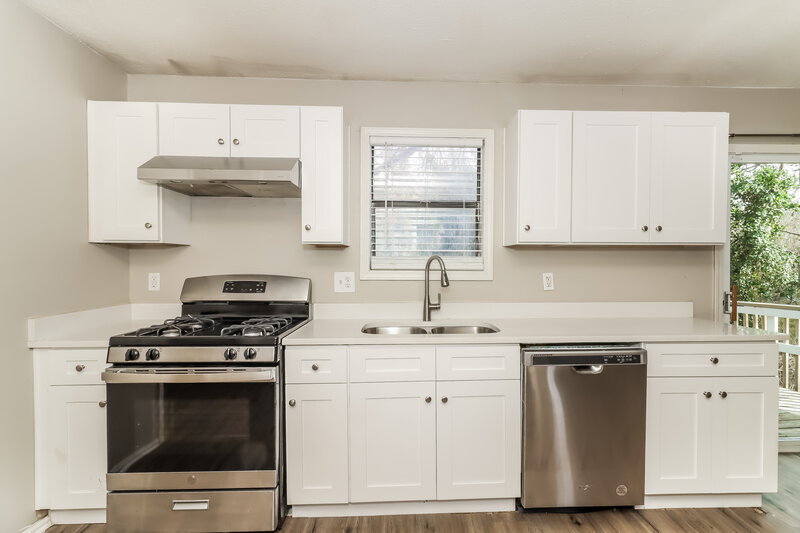 1,495/Mo, 5461 Austell Rd Austell, GA 30106 Kitchen View 2