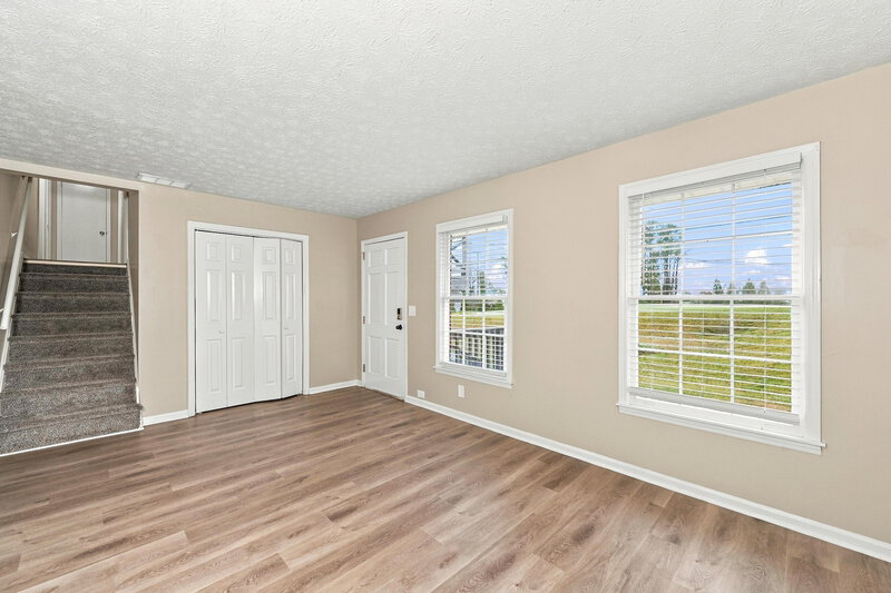 2,060/Mo, 513 MARTINS CHAPEL Road Lawrenceville, GA 30045 Living Room View 2