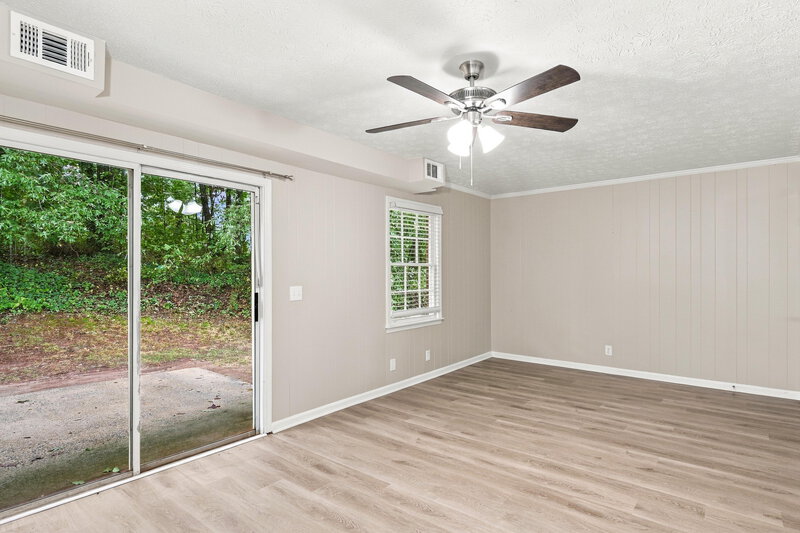 2,060/Mo, 513 MARTINS CHAPEL Road Lawrenceville, GA 30045 Family Room View