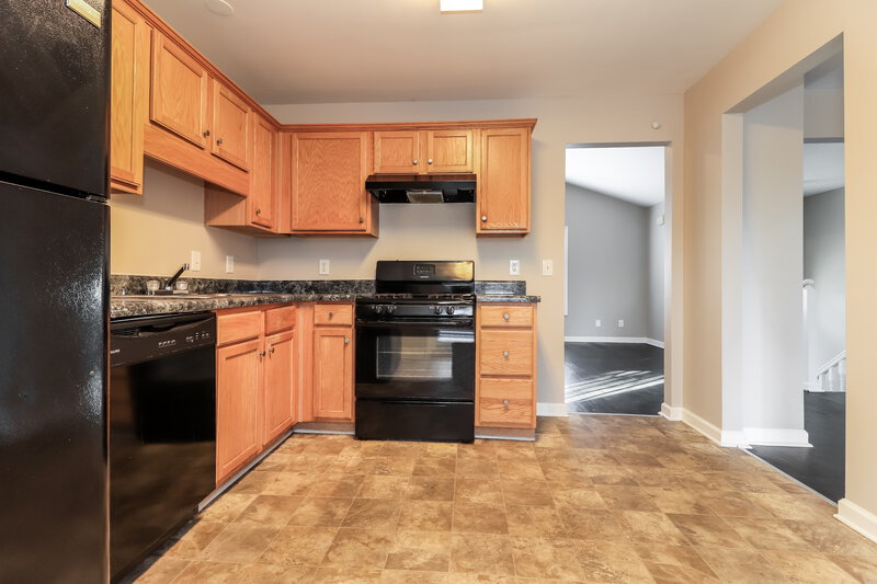 1,870/Mo, 69 NORTHRIDGE LN Dallas, GA 30132 Kitchen View