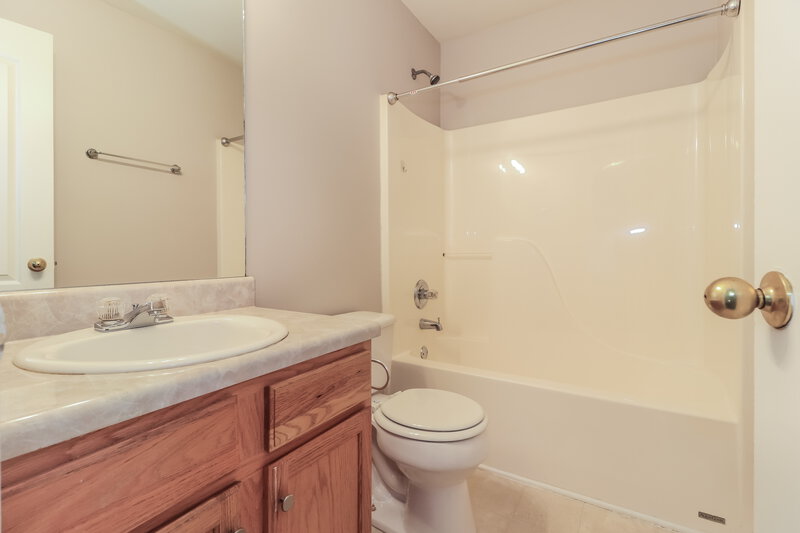 1,870/Mo, 69 NORTHRIDGE LN Dallas, GA 30132 Bathroom View