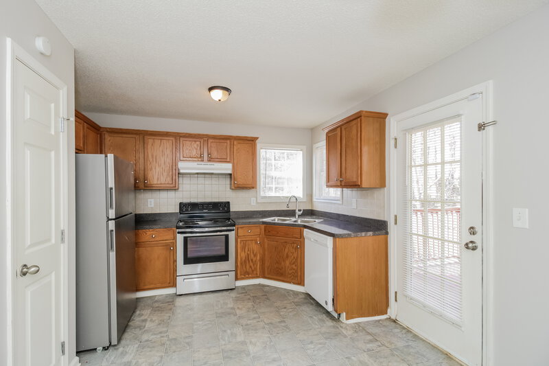 1,690/Mo, 40 Pleasant Forest Trl Temple, GA 30179 Kitchen View