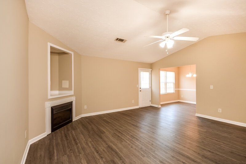 1,735/Mo, 20 Carver Dr Covington, GA 30014 Living Room View
