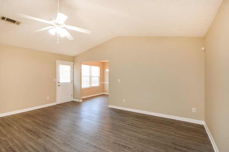 1,735/Mo, 20 Carver Dr Covington, GA 30014 Living Room View 4