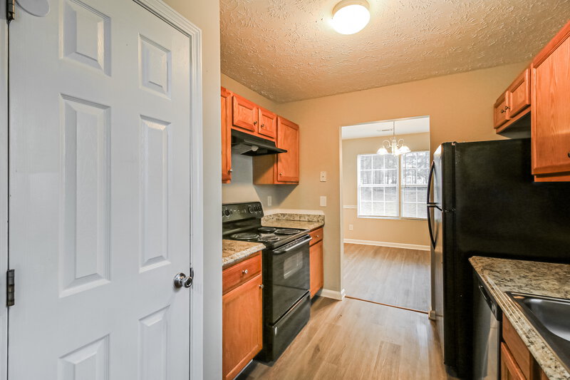 1,775/Mo, 20 Carver Dr Covington, GA 30014 Kitchen View 2