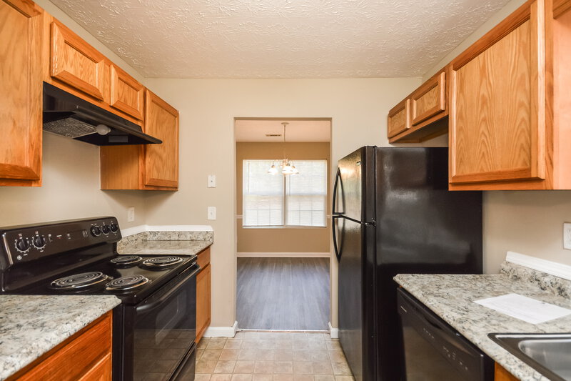 1,735/Mo, 20 Carver Dr Covington, GA 30014 Kitchen View 2